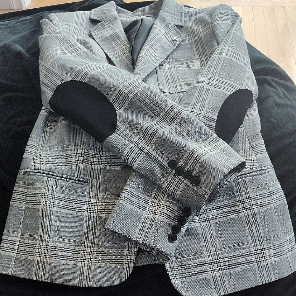 Tommy Hilfiger Gray Sport Coat with Black Accents